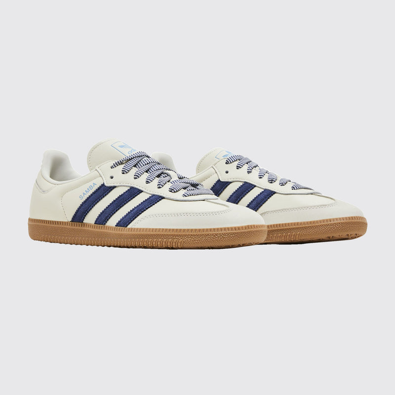 Adidas Samba OG Off White Dark Blue Damen Sneaker – Dreiviertelansicht des Paares