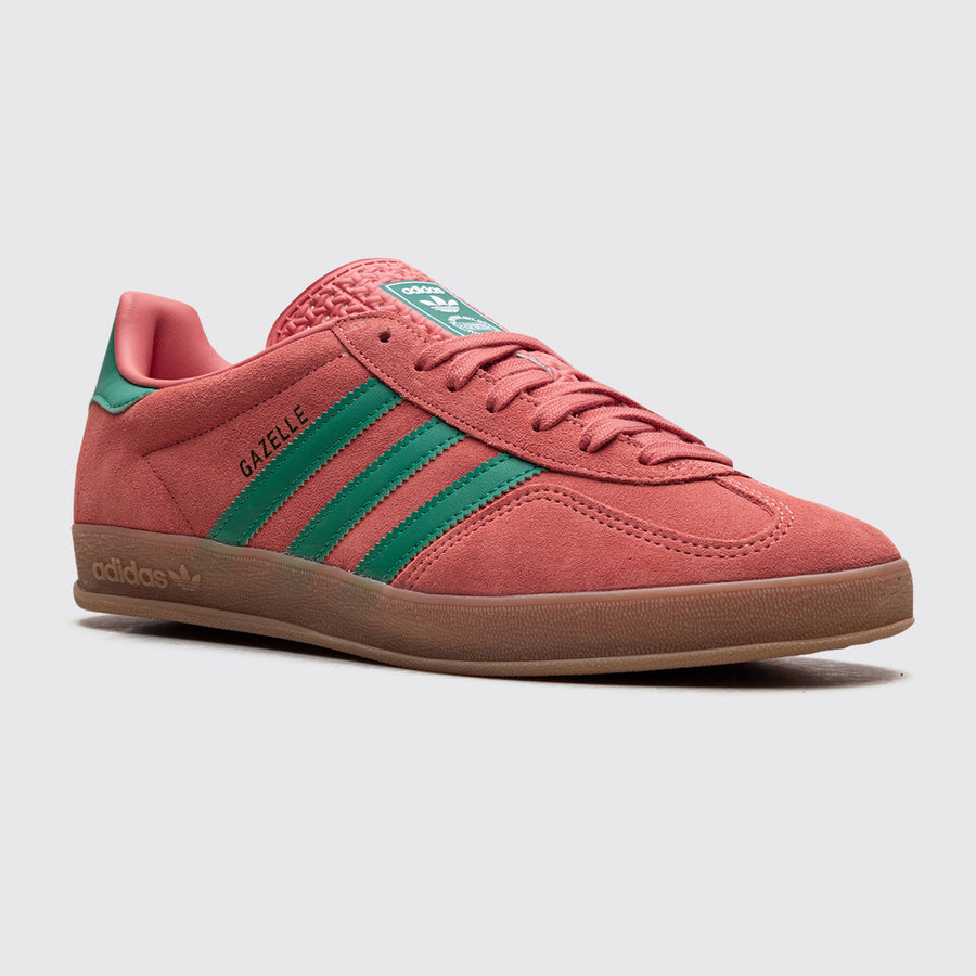 Adidas Gazelle Indoor Preloved Scarlet Court Green zapatilla – vista frontal tres cuartos