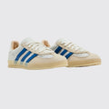 Adidas Gazelle Indoor Off White Focus Blue Sneaker – Dreiviertelansicht des Paares