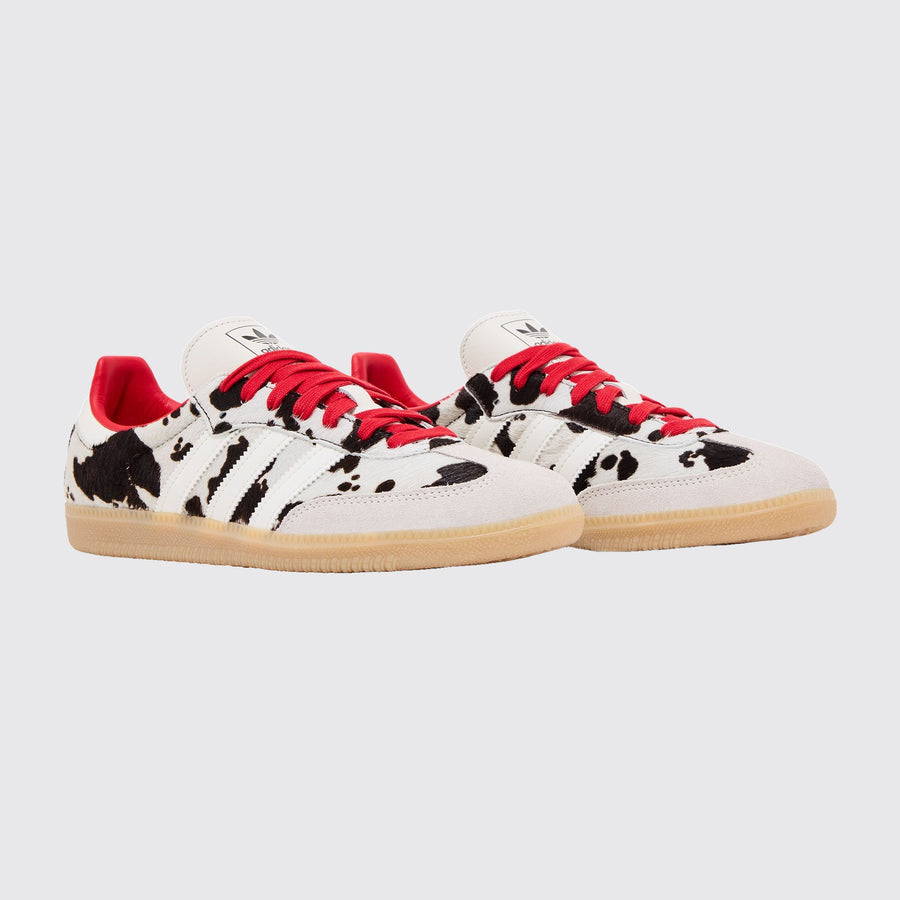Adidas Samba OG Cow Print Aurora Coffee de Mujer zapatilla – vista tres cuartos del par