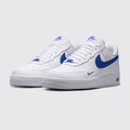 Nike Air Force 1 '07 White Game Royal zapatilla – vista tres cuartos del par