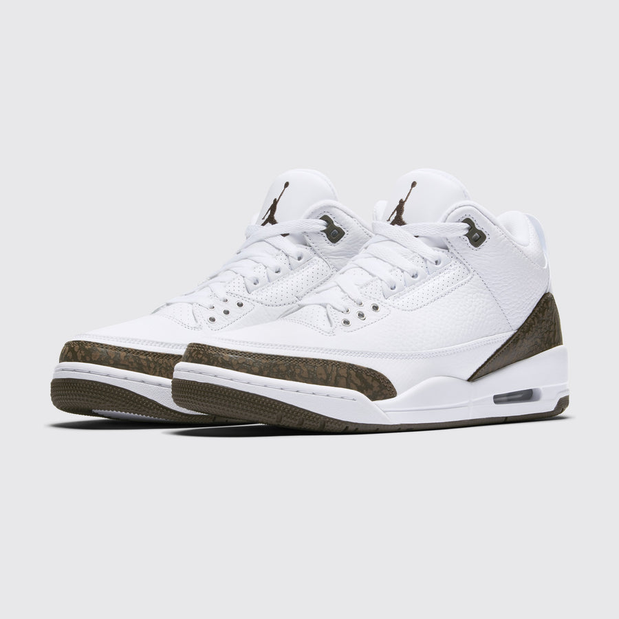 Air Jordan 3 Mocha sneaker – three-quarter view of the pair