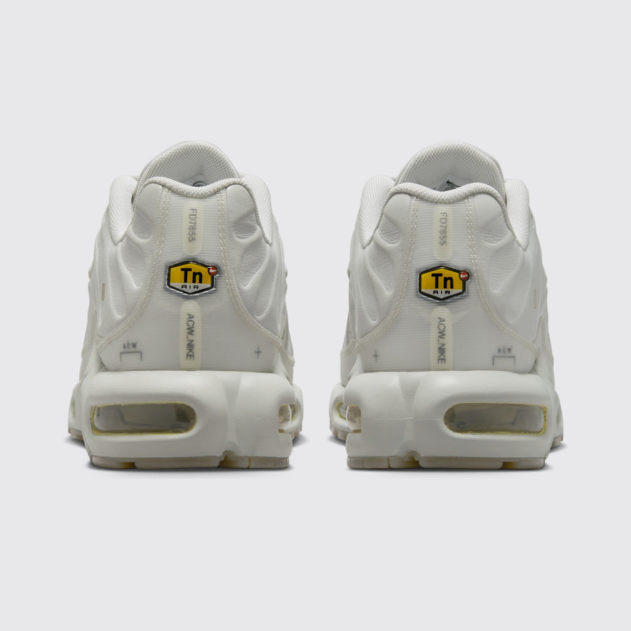 A-COLD-WALL* x Nike Air Max Plus Platinum Tint sapatilha – vista traseira do par