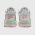Air Jordan 3 Sail and Jade Aura Sneaker – Rückansicht des Paares