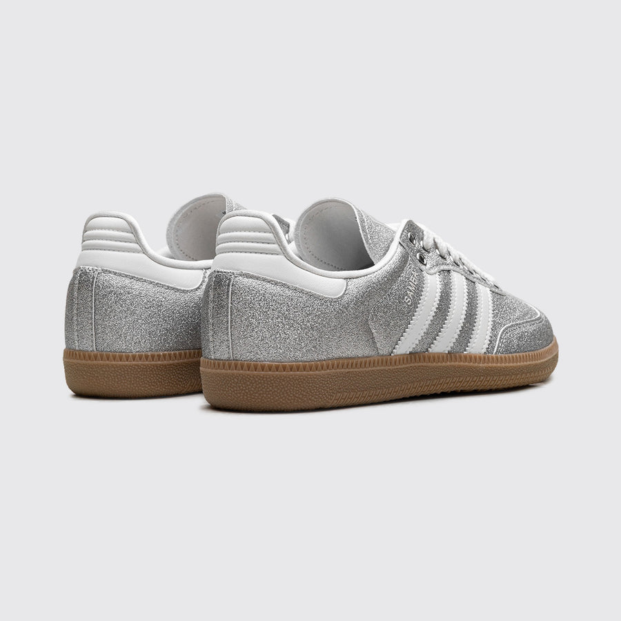 Adidas Samba OG Off White Silver Metallic de Mujer zapatilla – vista trasera del par