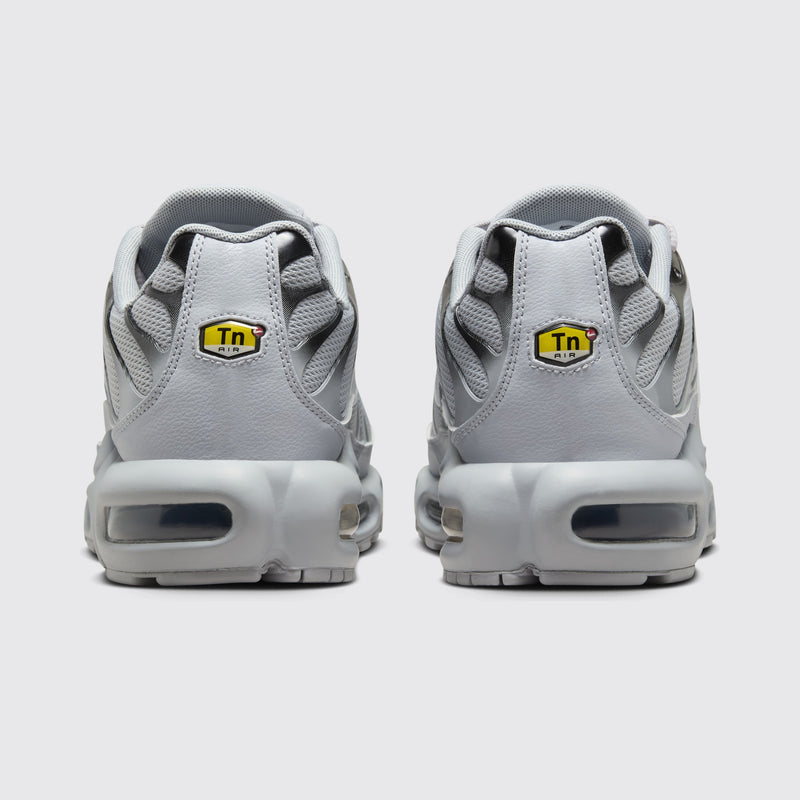 Nike Air Max Plus Wolf Grey zapatilla – vista trasera del par