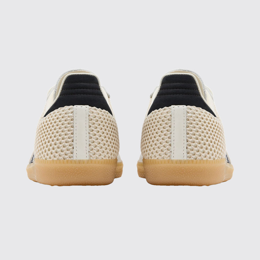 Adidas Samba OG Off White Carbon Gold de Mulher sapatilha – vista traseira do par