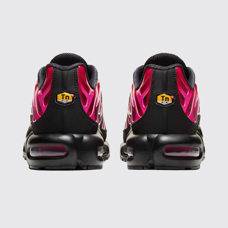 Supreme x Nike Air Max Plus Fire Pink sneaker – back view of the pair