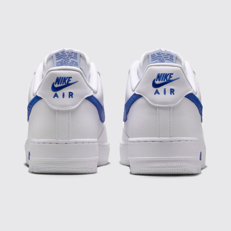 Nike Air Force 1 '07 White Game Royal zapatilla – vista trasera del par