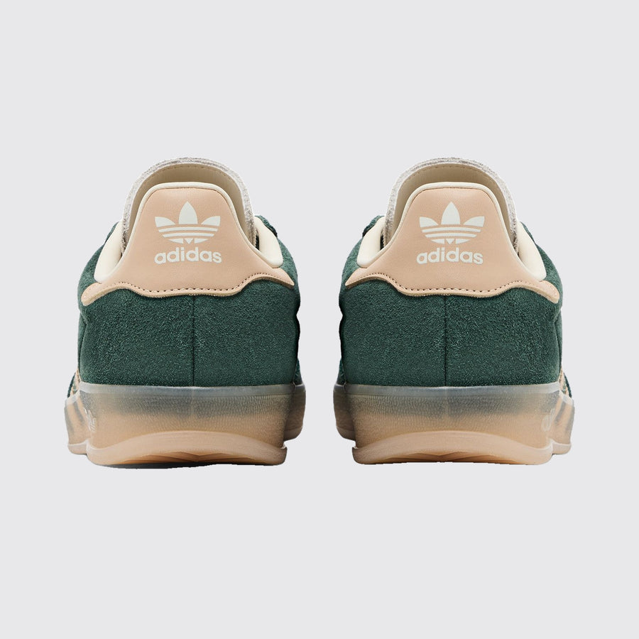 Adidas Gazelle Indoor Shadow Green Warm Sandstone sapatilha – vista traseira do par