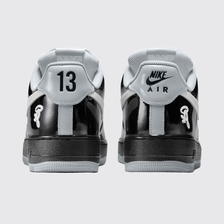 Central Cee x Nike Air Force 1 '07 Black Light Smoke Grey zapatilla – vista trasera del par
