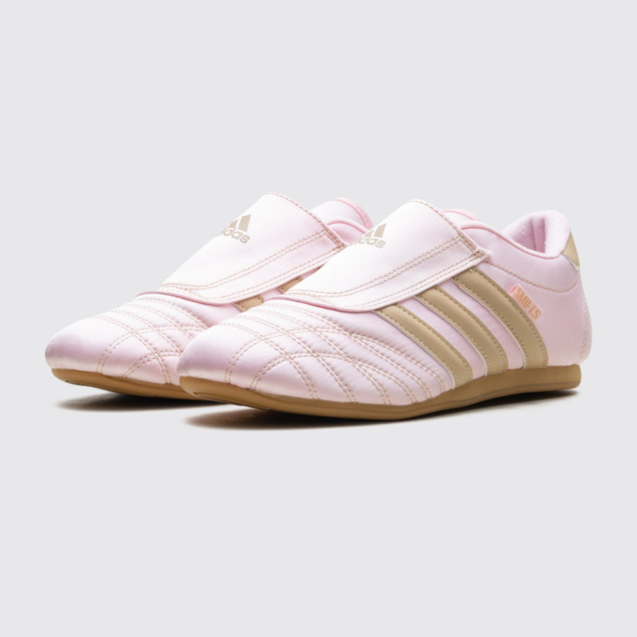 Adidas Taekwondo Clear Pink Magic Beige Damen Sneaker – Dreiviertelansicht des Paares