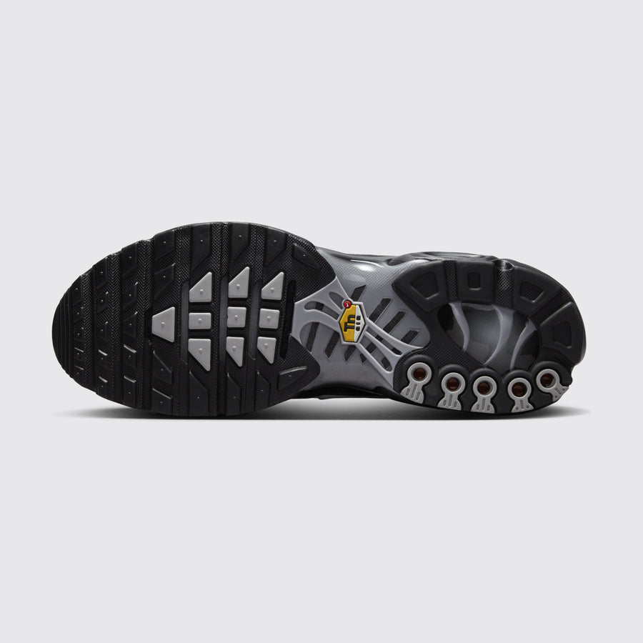 Nike Air Max Plus Multi Swoosh Black Crimson Sneaker – Ansicht der Laufsohle