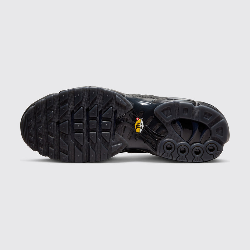 A-COLD-WALL* x Nike Air Max Plus Black sneaker – outsole view