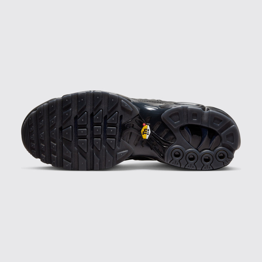 A-COLD-WALL* x Nike Air Max Plus Black sneaker – outsole view