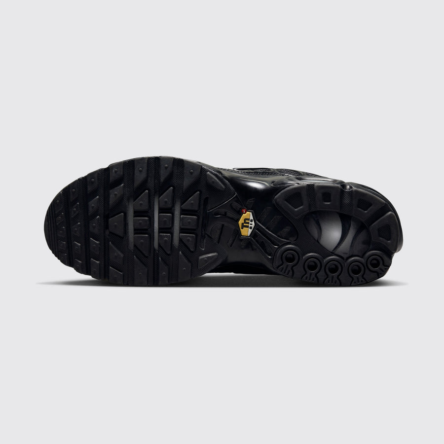 Nike Air Max Plus Triple Black sneaker – outsole view