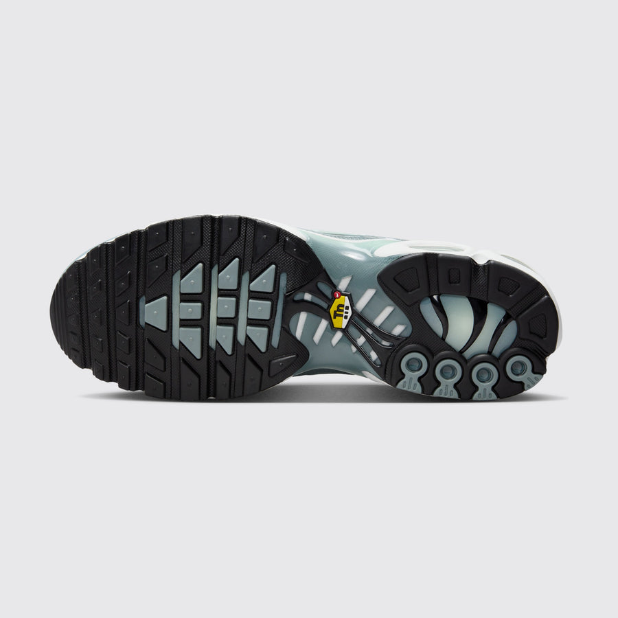Nike Air Max Plus Waterway sneaker – outsole view