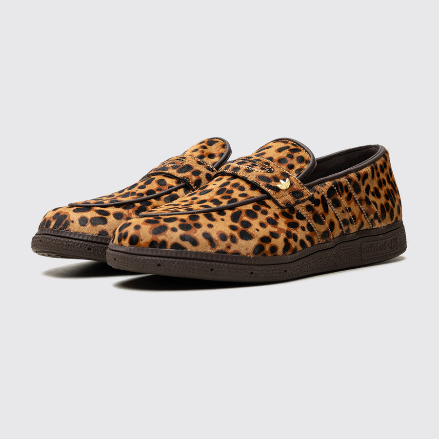 Adidas Handball Spezial Loafer Leopard Damen Sneaker – Dreiviertelansicht des Paares