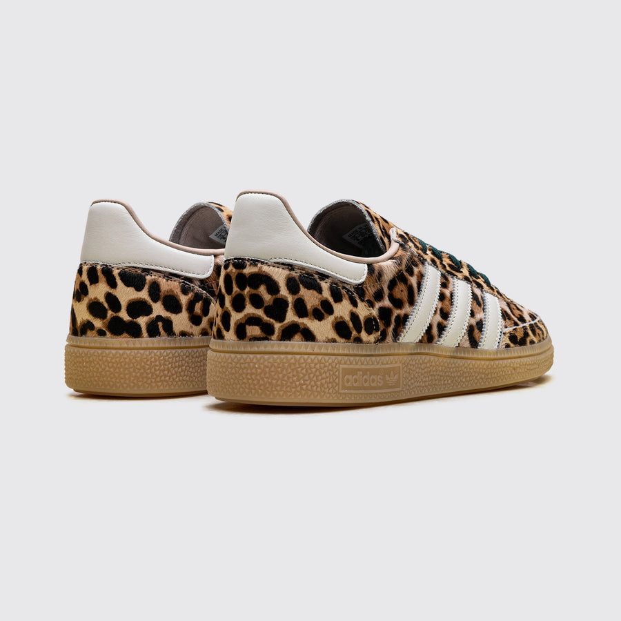 Adidas Handball Spezial Leopard Magic Beige de Mulher sapatilha – vista traseira do par
