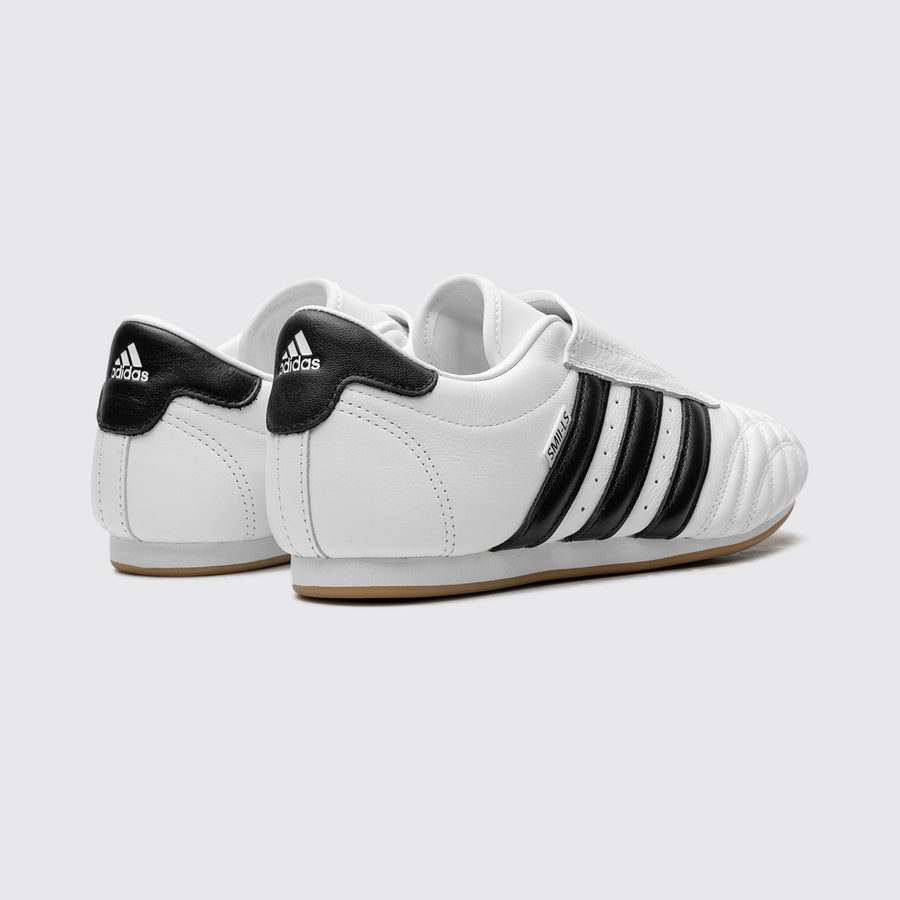 Adidas Taekwondo Cloud White Core Black de Mulher sapatilha – vista traseira do par