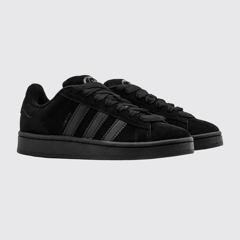Adidas Campus 00s Triple Core Black sneaker – three-quarter view of the pair