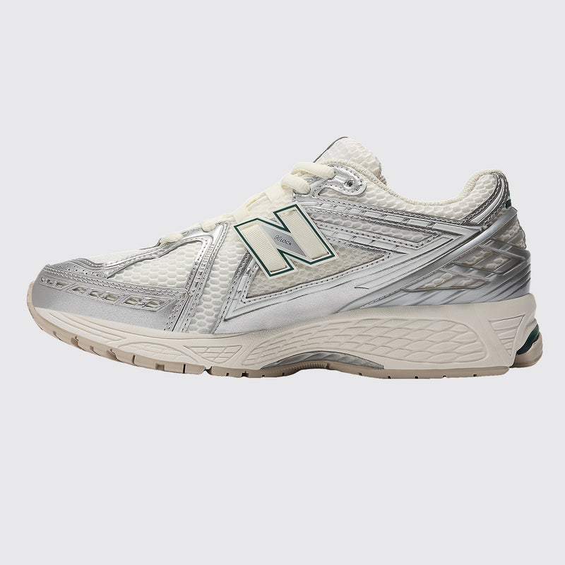 New Balance 1906R Silver Metallic Sea Salt New Spruce zapatilla – vista lateral