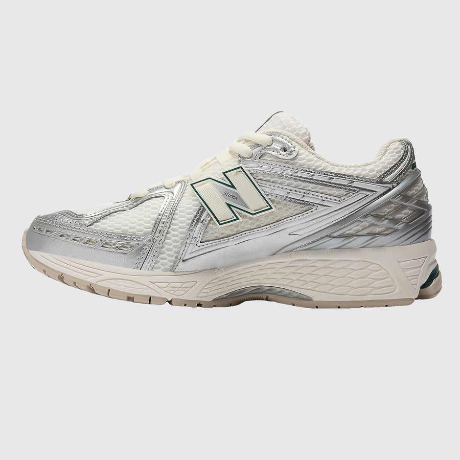 New Balance 1906R Silver Metallic Sea Salt New Spruce zapatilla – vista lateral