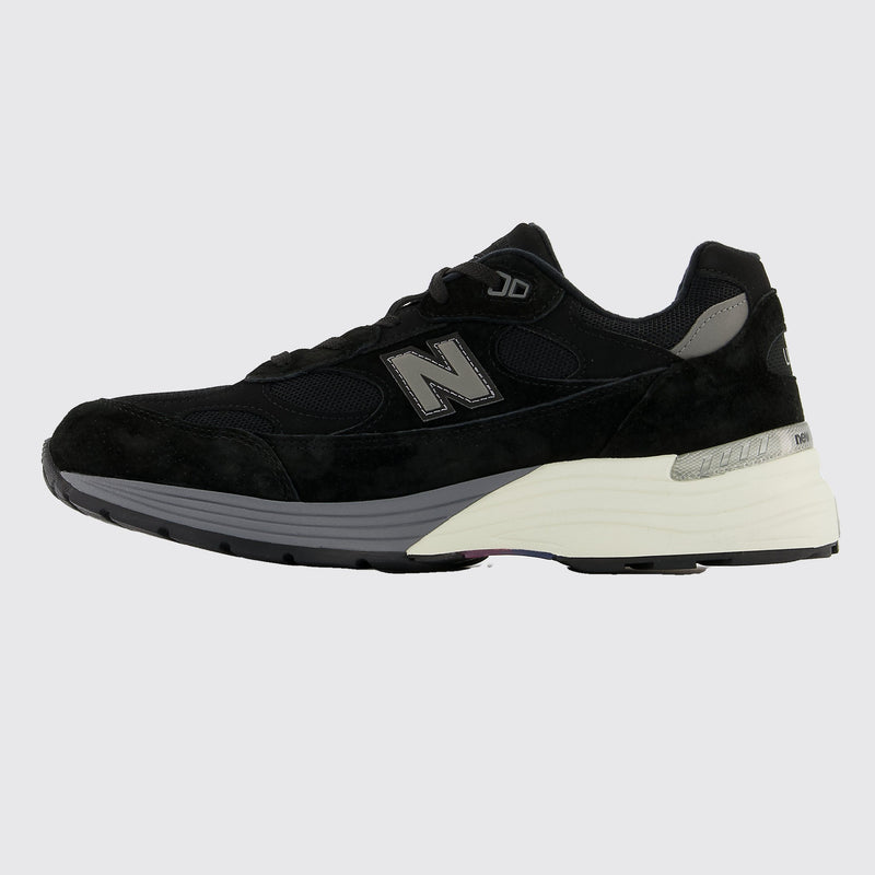 New Balance 992 Black Grey White sneaker – side view