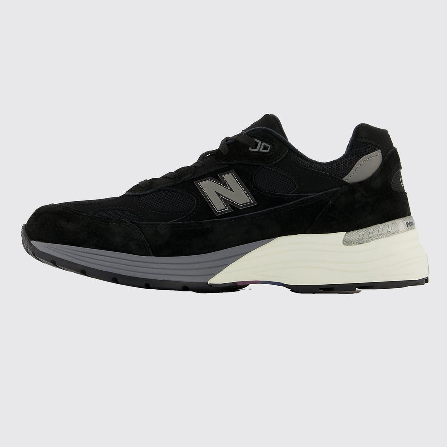 New Balance 992 Black Grey White sneaker – side view
