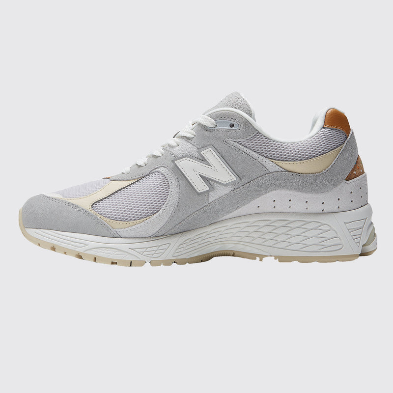 New Balance 2002R Concrete Grey sneaker – side view