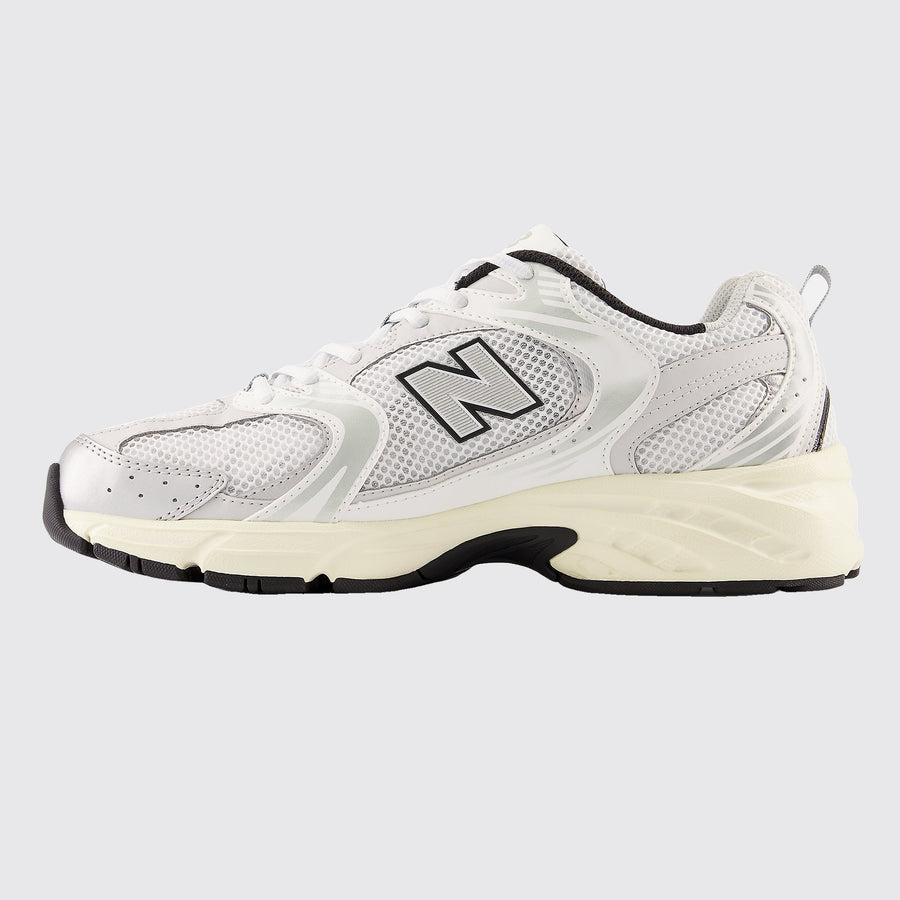 New Balance 530 Silver Cream Sneaker – Seitenansicht