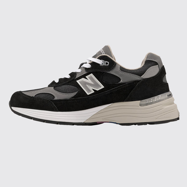 New Balance 992 Black Suede sneaker – side view
