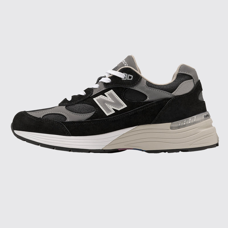 New Balance 992 Black Suede sapatilha – vista lateral
