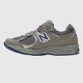 New Balance 2002R Light Grey sneaker – side view