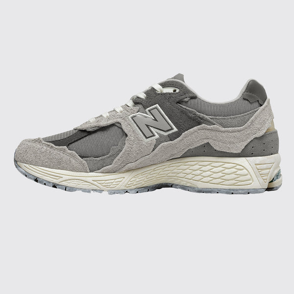 New Balance 2002R Protection Pack Rain Cloud sneaker – side view