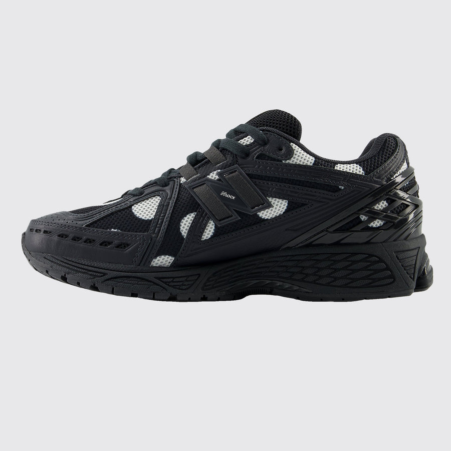 New Balance 1906R Polka Dot sneaker – side view
