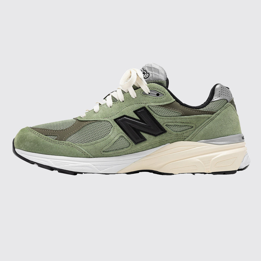 JJJJound New Balance 990v3 Made in USA Olive zapatilla – vista lateral