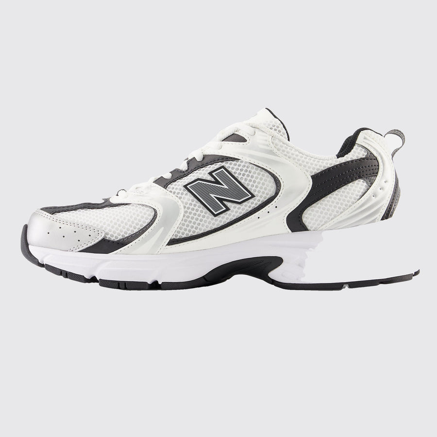 New Balance 530 White Silver Black zapatilla – vista lateral