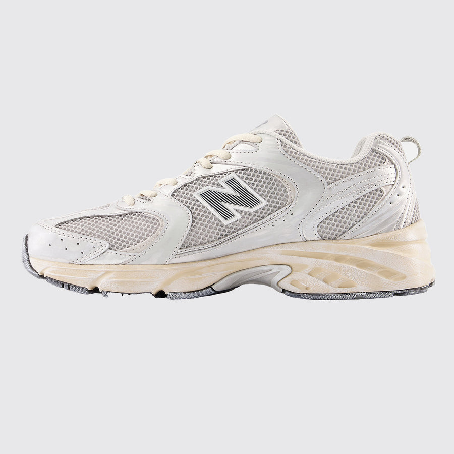 New Balance 530 Silver Moonbeam sneaker – side view