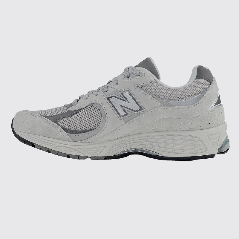 New Balance 2002R Grey sneaker – side view