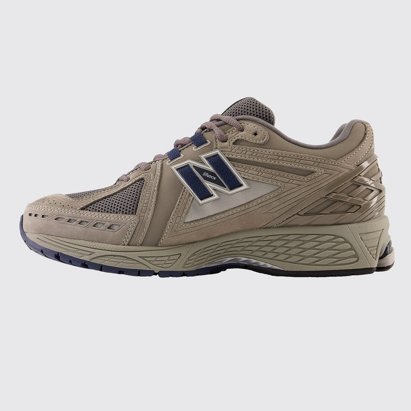 New Balance 1906R Castlerock Natural Indigo basket – vue de profil