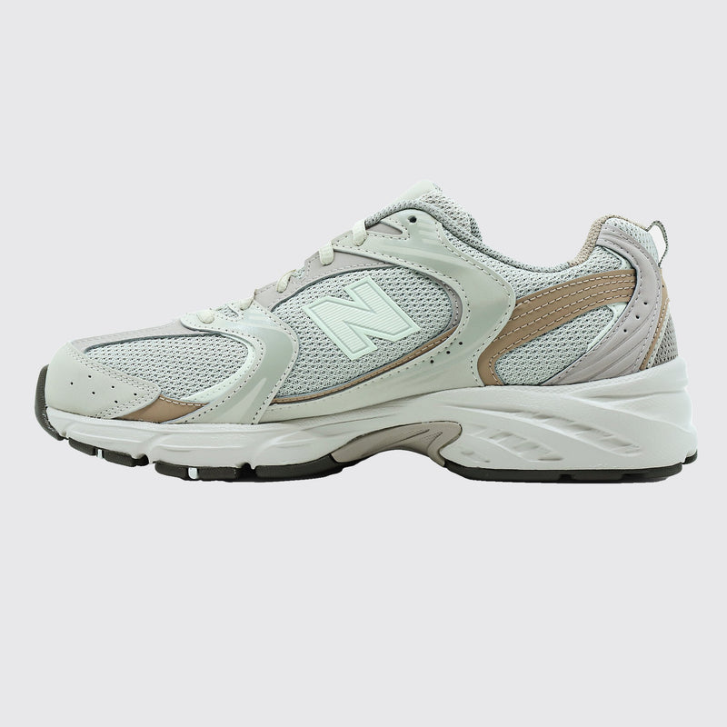 New Balance 530 Cream Beige zapatilla – vista lateral