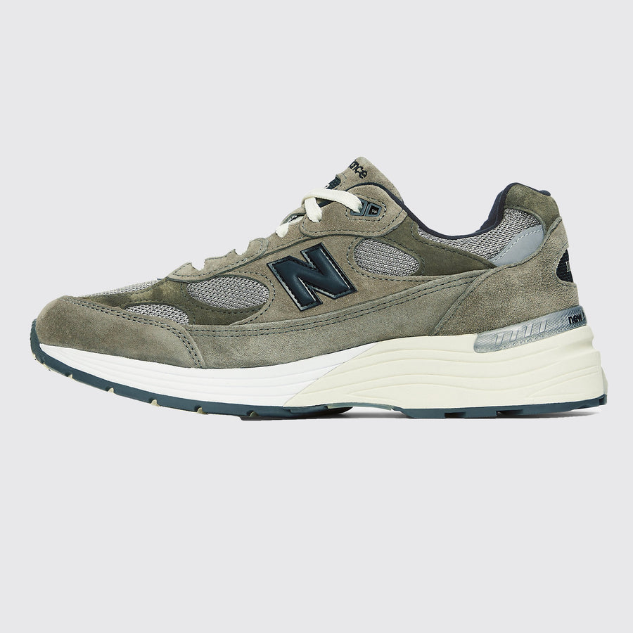 JJJJound New Balance 992 Grey basket – vue de profil