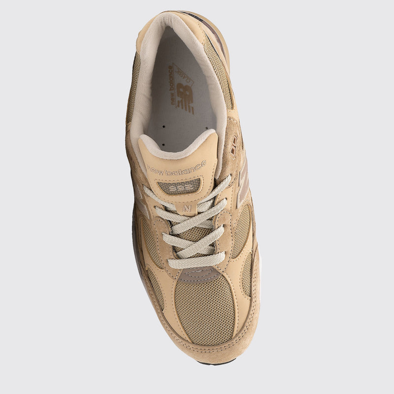 New Balance 992 Tan sneaker – top view