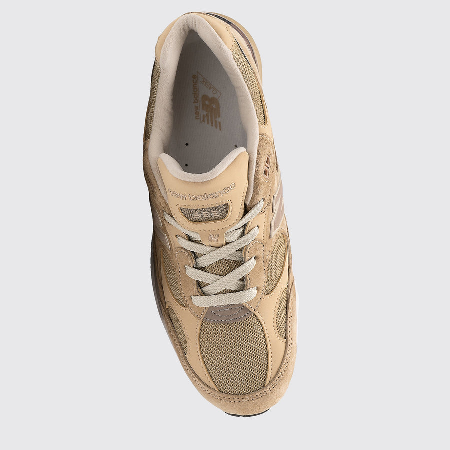 New Balance 992 Tan sneaker – top view