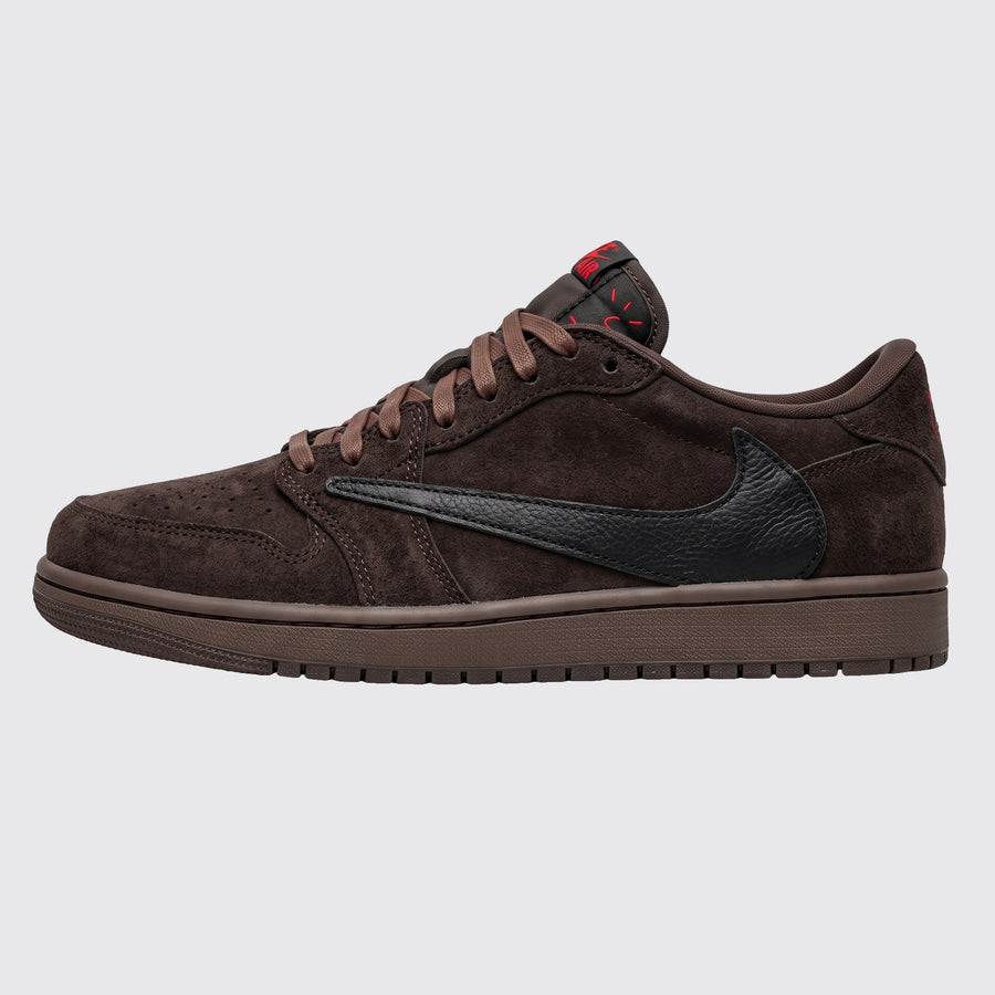 Travis Scott x Air Jordan 1 Low OG Velvet Brown sneaker – side view