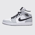 Air Jordan 1 Mid Light Smoke Grey zapatilla – vista lateral