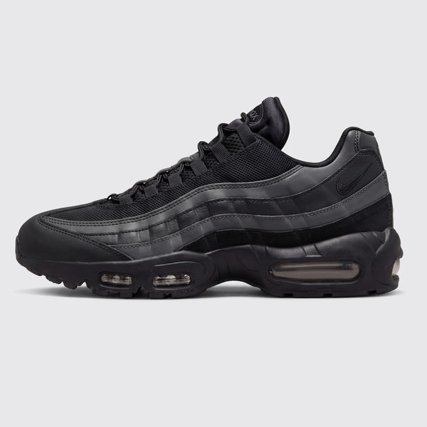Nike Air Max 95 Essential Triple Black zapatilla – vista lateral