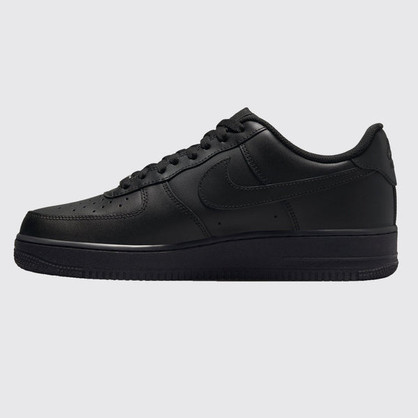 Nike Air Force 1 '07 Black zapatilla – vista lateral