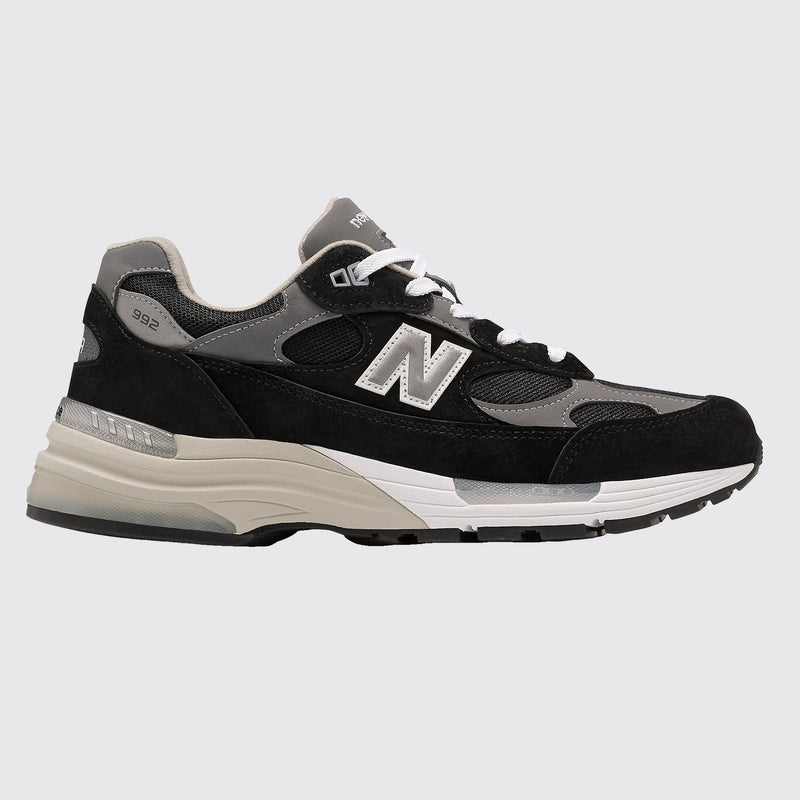 New Balance 992 Black Suede sapatilha – vista do outro lado